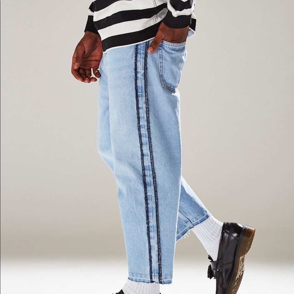 ♥︎ BDG Side Stitch Straight Cropped Jean ♥︎